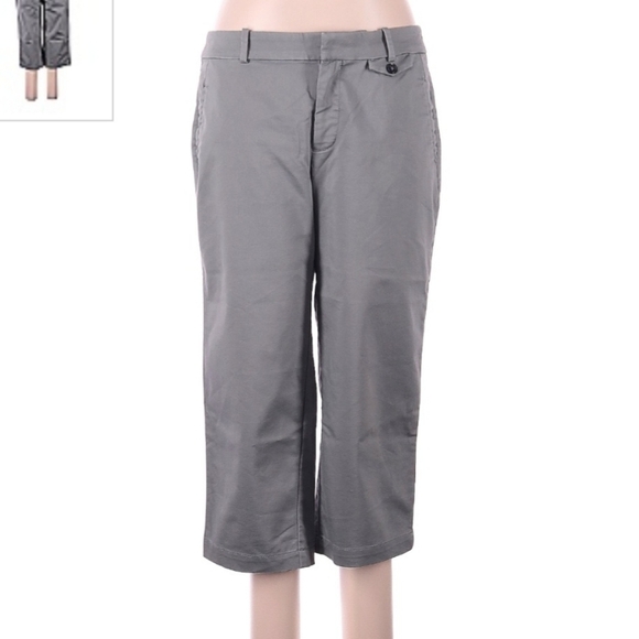 Dockers Women's Capri Cropped Chino Pants Grey Women's Size 10 Slit Pockets EUC - Picture 1 of 9